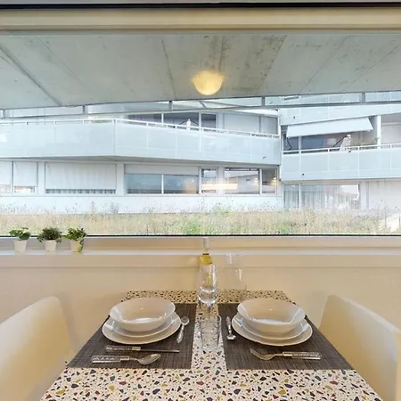 Bright And Luminous 1 Bedroom Flat In Downtown